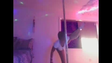 mary mack online show from 12.22.25