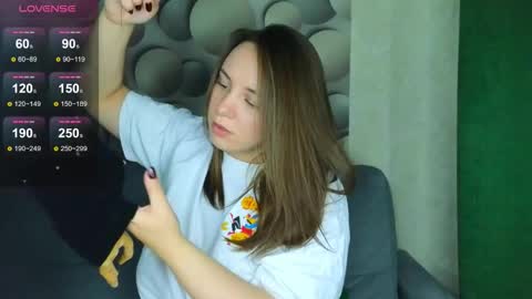 Snapshot of cutesmile_sharon chatting on 10.17.25 cutesmile sharon online show from 10.17.25