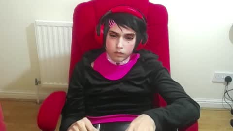 Snapshot of cutest_princess chatting on 10.30.25 cutest_princess online show from 10.30.25