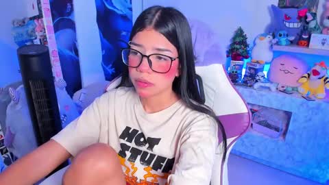  - independent model online show from 02.10.25