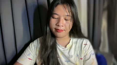 Snapshot of cutestgurl_ chatting on 06.10.26 cute online show from 06.10.26