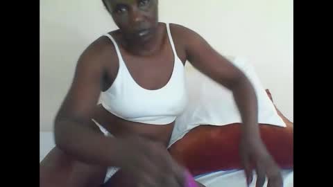 Snapshot of cutetinah chatting on 02.05.25 TAMARA online show from 02.05.25