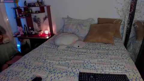 cuteweed420 online show from 10.04.25