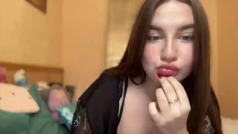 Snapshot of cuteyaji chatting on 10.07.25 CuteAnn online show from 10.07.25