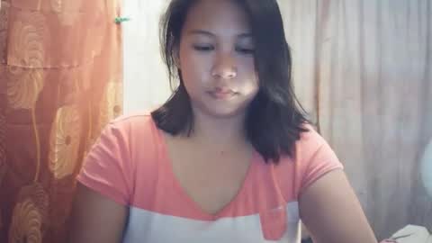 Snapshot of cutie_amaika715 chatting on 11.30.25 cutie_amaika715 online show from 11.30.25