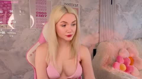 HelloMy name Eva online show from 06.09.26