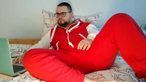 Ben hot video on page  online show from 02.22.25