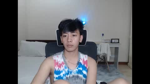 Snapshot of cutie_cumshow chatting on 10.25.25 Neil Taylor online show from 10.25.25