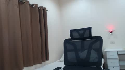 Neil Taylor online show from 11.02.25