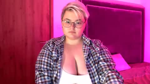 Sophie  Lilith online show from 11.23.25