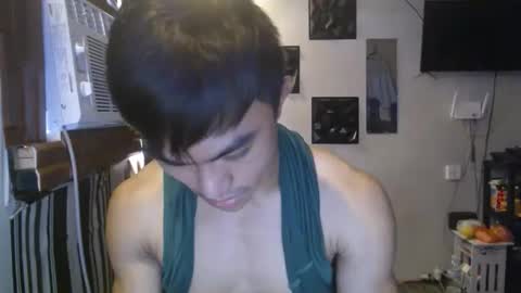 cutie_hunk69 online show from 06.04.26
