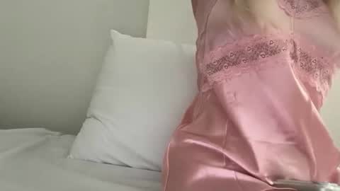 Snapshot of cutie_n111 chatting on 04.09.26 Call me cutie online show from 04.09.26