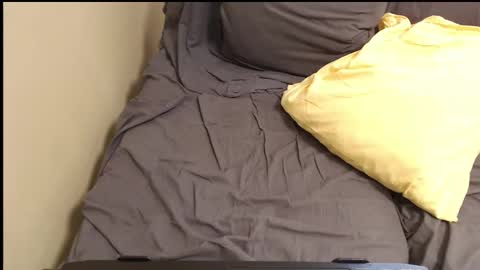 Snapshot of cutie_peach chatting on 10.19.25 cutie_peach online show from 10.19.25