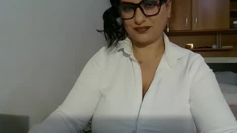 Snapshot of cutieammy chatting on 11.09.25 Ami online show from 11.09.25