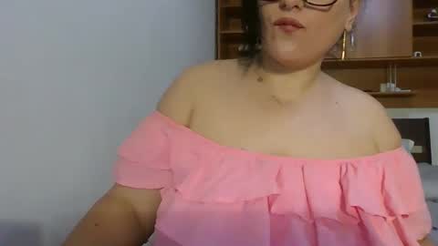 Snapshot of cutieammy chatting on 12.16.25 Ami online show from 12.16.25