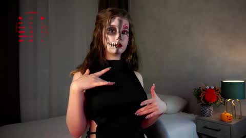 Nicole online show from 10.31.25