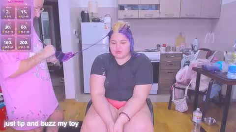 Snapshot of cutielanalova chatting on 10.17.25 cutielanalova online show from 10.17.25