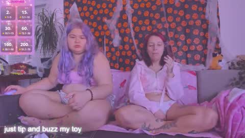 Snapshot of cutielanalova chatting on 10.24.25 cutielanalova online show from 10.24.25