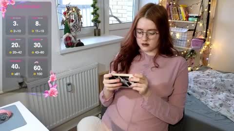 Snapshot of cutiepiealice chatting on 01.08.25 Alice online show from 01.08.25