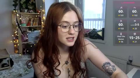 Snapshot of cutiepiealice chatting on 02.27.25 Alice online show from 02.27.25