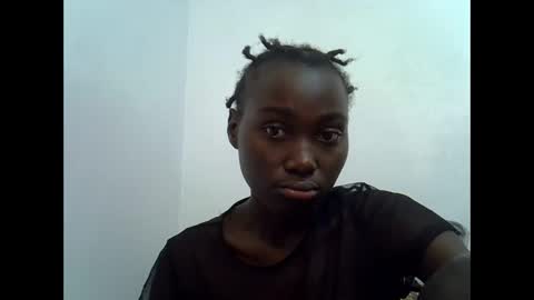 Snapshot of cuttey_slim chatting on 10.13.25 cuttey_slim online show from 10.13.25