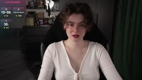 Helen Blossom online show from 04.07.26