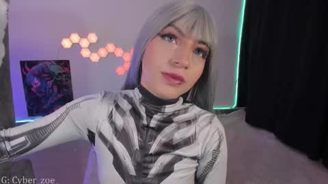 Snapshot of cyberzoe chatting on 09.11.25  cyber zoe   online show from 09.11.25