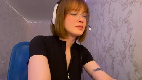 Snapshot of cyndidonnelly chatting on 04.15.26 Sidny online show from 04.15.26