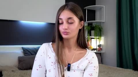 Snapshot of czamabech chatting on 02.17.25 Isabella online show from 02.17.25