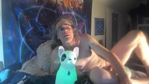 Andrew Thomas online show from 10.21.25