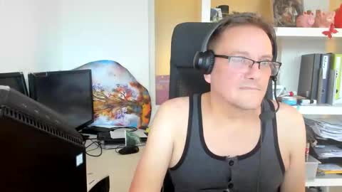 Snapshot of d_i_v_i_t_i_a_c_u_s chatting on 12.01.25 d_i_v_i_t_i_a_c_u_s online show from 12.01.25