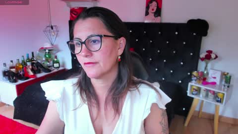 Snapshot of d_martii chatting on 02.07.25 Mia online show from 02.07.25