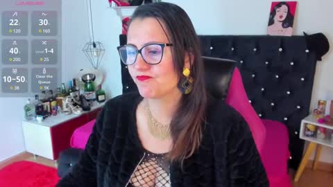 Snapshot of d_martii chatting on 03.05.25 Mia online show from 03.05.25