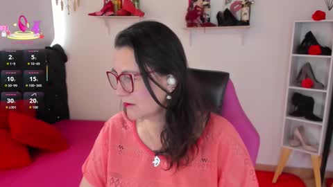 Snapshot of d_martii chatting on 09.11.25 Mia online show from 09.11.25