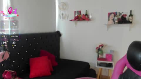 Mia  online show from 09.23.25