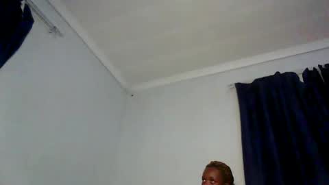 Snapshot of dad_tothesehoes chatting on 02.12.25 dad_tothesehoes online show from 02.12.25