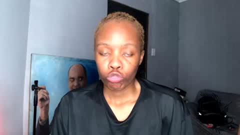 Snapshot of dad_tothesehoes chatting on 10.12.25 dad_tothesehoes online show from 10.12.25