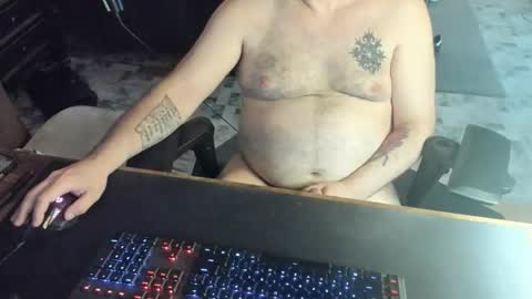 Snapshot of dadbodfatrod chatting on 04.27.26 Daddy online show from 04.27.26