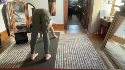 daddnextdoor online show from 10.03.25