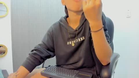Snapshot of daddy_darcks chatting on 09.08.25 daddy_darcks online show from 09.08.25