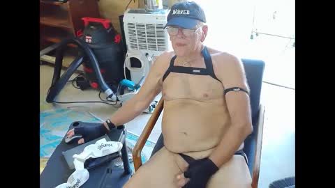 daddyass4u2breed online show from 09.16.25