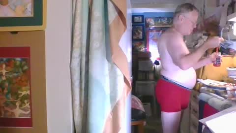 Snapshot of daddycubbyhubby chatting on 10.05.25 Daddy online show from 10.05.25