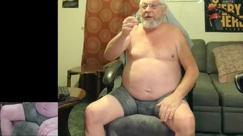 Snapshot of daddydom4fun chatting on 12.29.24 Daddydom4fun online show from 12.29.24
