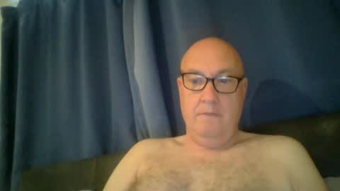 daddyhere4uall6 online show from 10.12.25