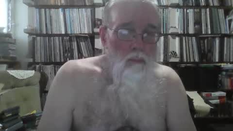 Snapshot of dadpigslut2 chatting on 10.15.25 dadpigslut online show from 10.15.25