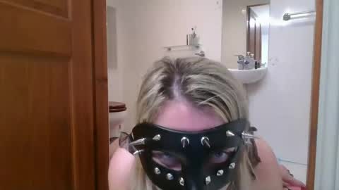 Snapshot of dadys_cum_nurse chatting on 07.31.26 Dadys and his Cum Nurse online show from 07.31.26