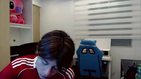 Snapshot of dae_lune chatting on 02.14.26 dae_lune online show from 02.14.26