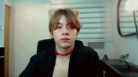 Snapshot of dae_lune chatting on 02.24.26 dae_lune online show from 02.24.26