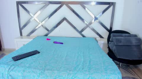 Snapshot of daenerysxxx chatting on 10.28.25 daenerysxxx online show from 10.28.25