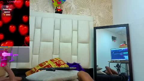 daffnelewis online show from 04.09.26